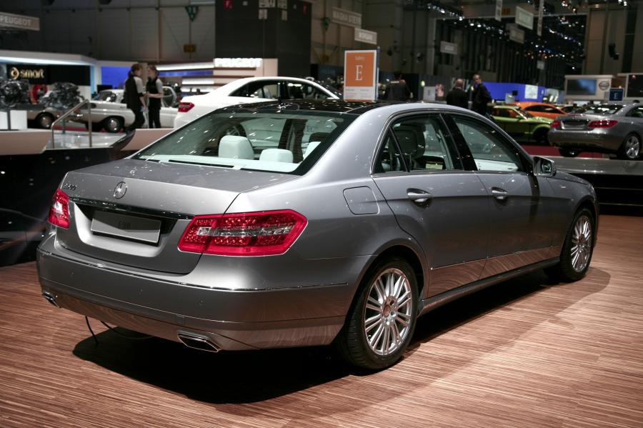  Mercedes-Benz E-Class 2010 года  (фото 50 из 128)